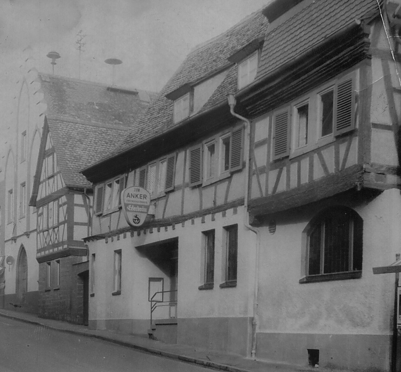 Anker ca 1972 Treppe ins Haus gelegt