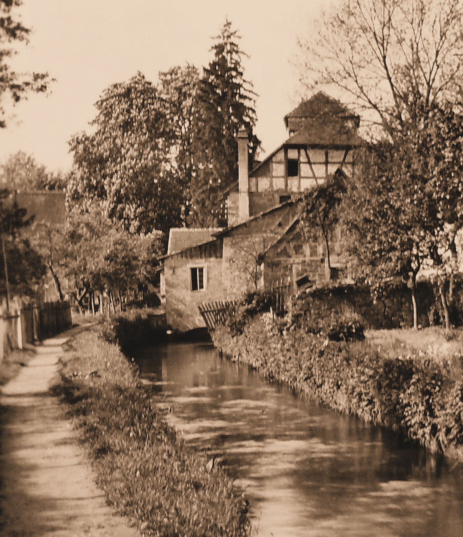 Knechtsmhle mit Mhlbach Richtung Annakapelle