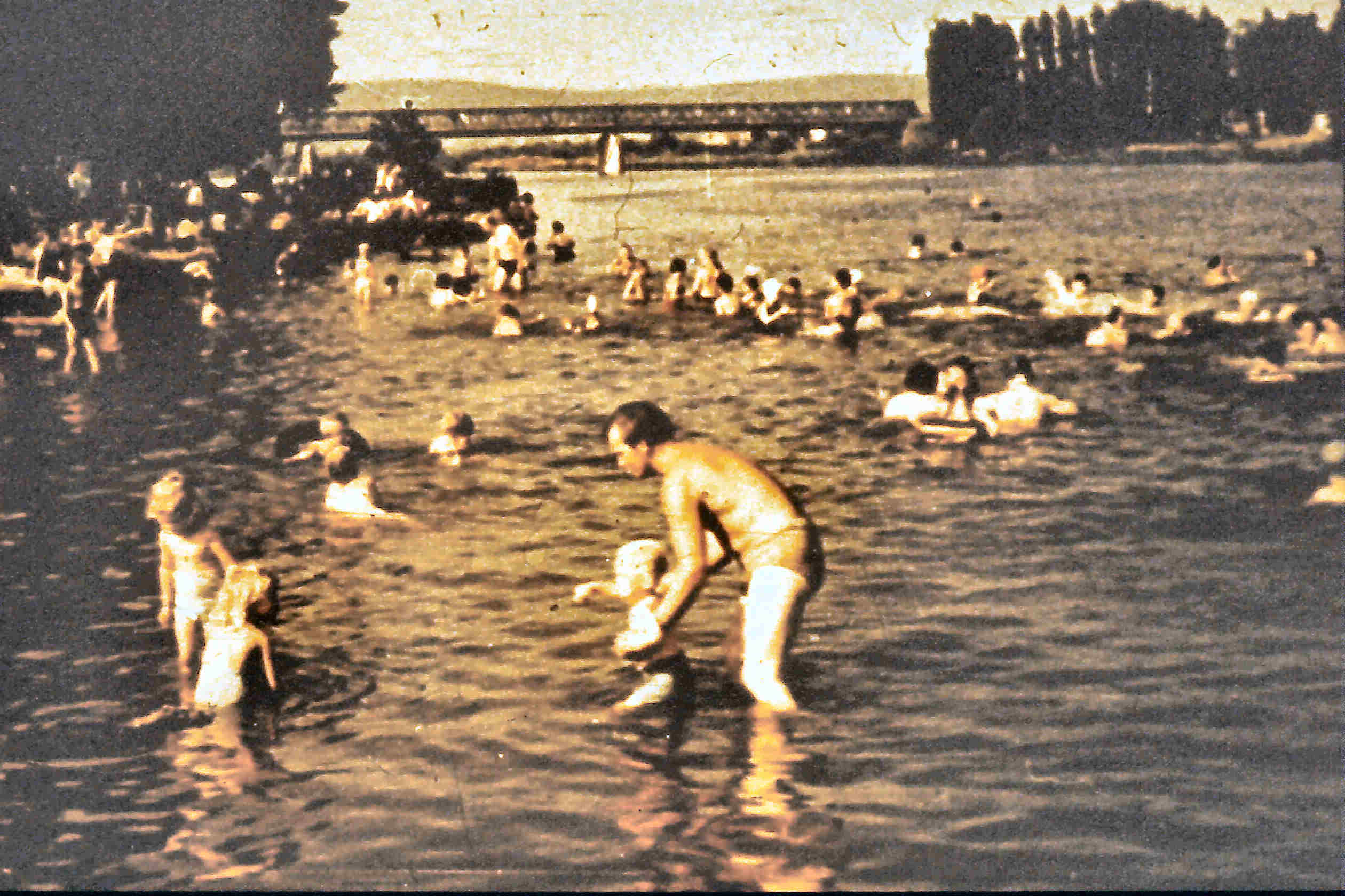 Renade Main Kinder baden