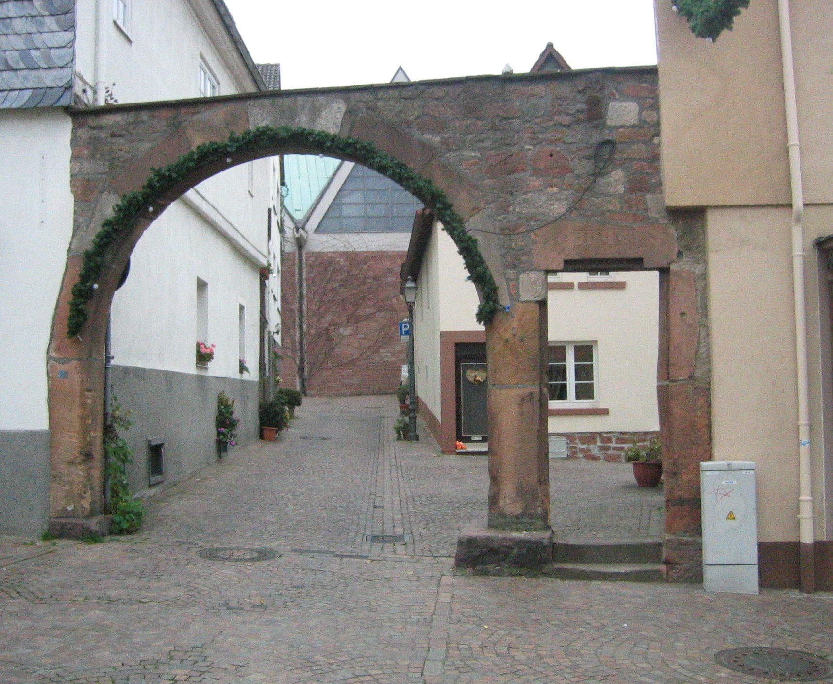 Stiftshof Eingangstorbogen3