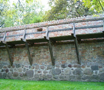 06_2 Stadtmauer_Wehrgang