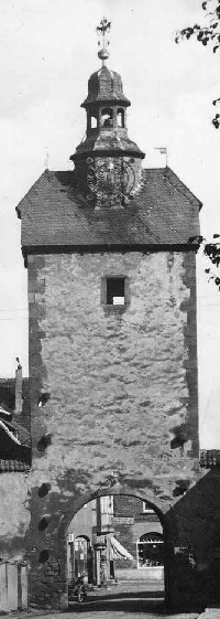 07_3 Oberes Tor mit Axtgarten vor Fugngerdurchgang