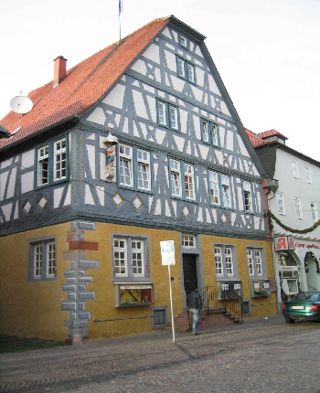 13_3 Haus Scharrer neu ohne Autos