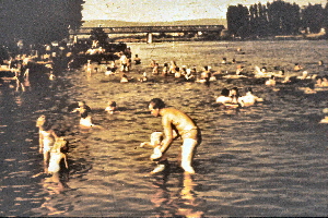 2014-11-2 Main Kinder baden