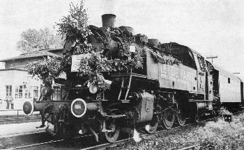 2017_32_01 Bahnhof Spessarthahn letzter Zug der Spessartbahn