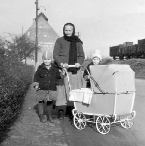 2017_37_02 Bahnhofstra�e vor Haus Becker