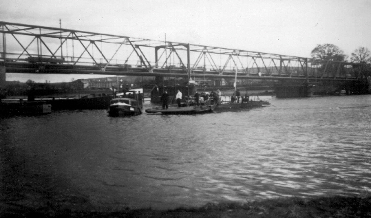 37_3 Erste Mainbrcke und Fhre